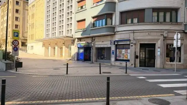 Vista exterior de Oficina de alquiler en Eibar
