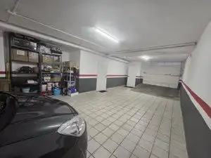 Aparcament de Casa o xalet en venda en Ciudad Real amb Aire condicionat, Jardí privat i Terrassa