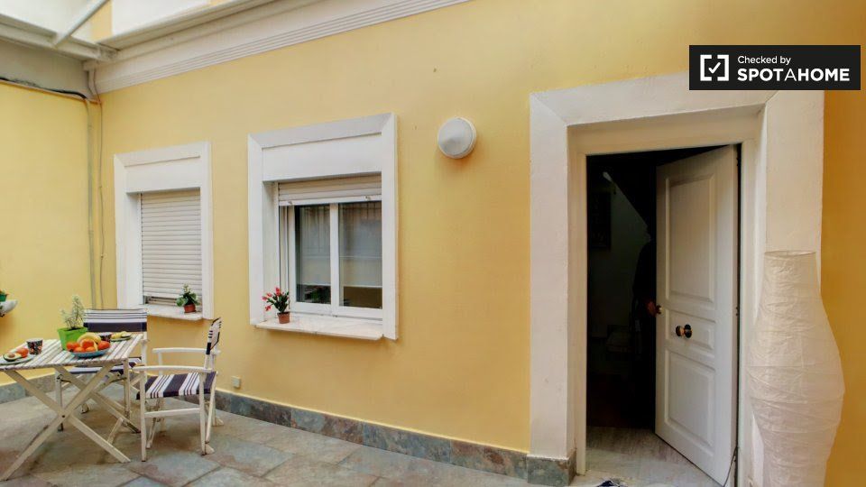 Flat to rent in Bellas Vistas