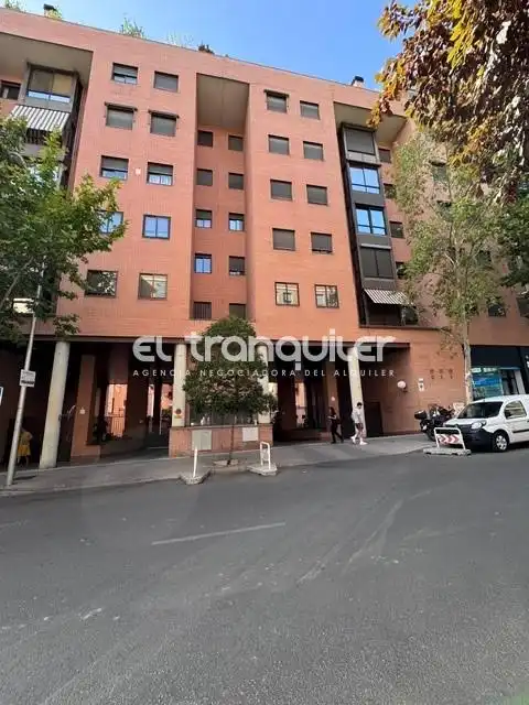 Exterior view of Flat for rent in Madrid  with Air Conditioner, Swimming Pool and Furnished