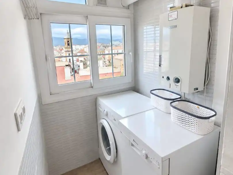 Baño de Dúplex de alquiler en Algeciras con Aire acondicionado, Parquet y Amueblado