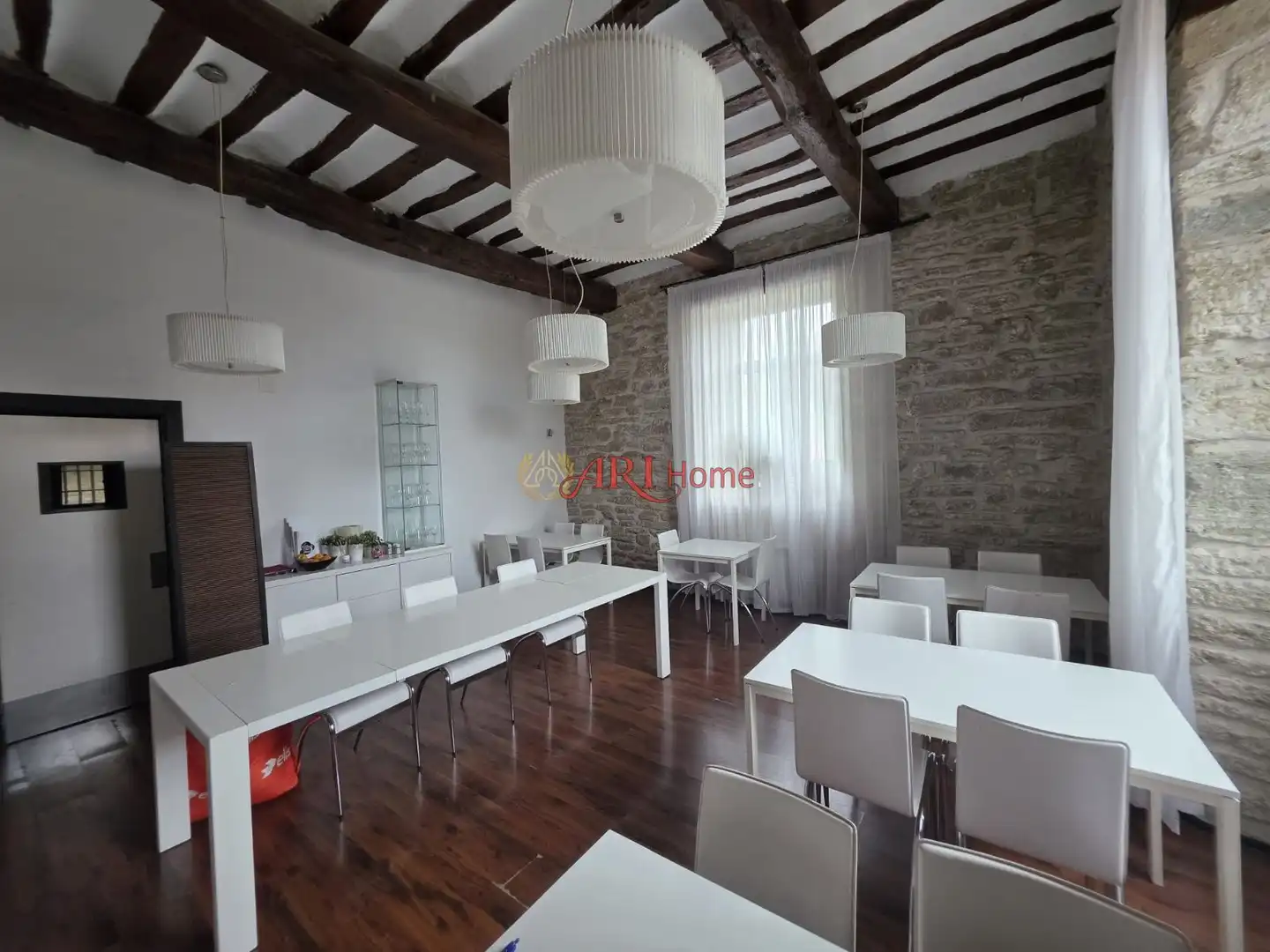 Buildings for sale in Quintanilla San García