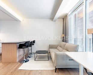 Sala d'estar de Apartament de lloguer en  Barcelona Capital amb Aire condicionat, Calefacció i Parquet
