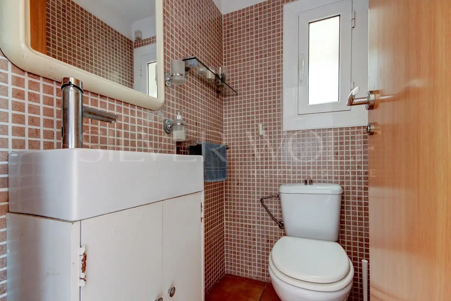 Bathroom of Flat for sale in Gavà  with Air Conditioner, Heating and Parquet flooring