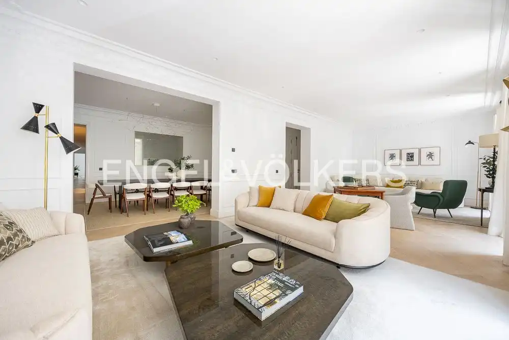 Sala d'estar de Àtic en venda en Madrid amb Aire condicionat, Calefacció i Terrassa