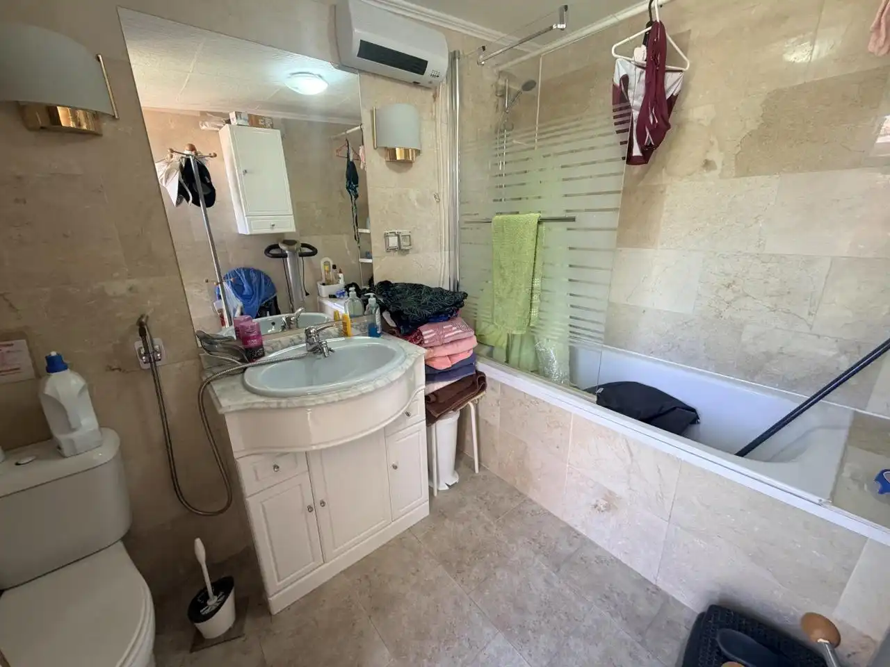 Baño de Casa o chalet en venta en Fuensalida con Aire acondicionado, Calefacción y Jardín privado