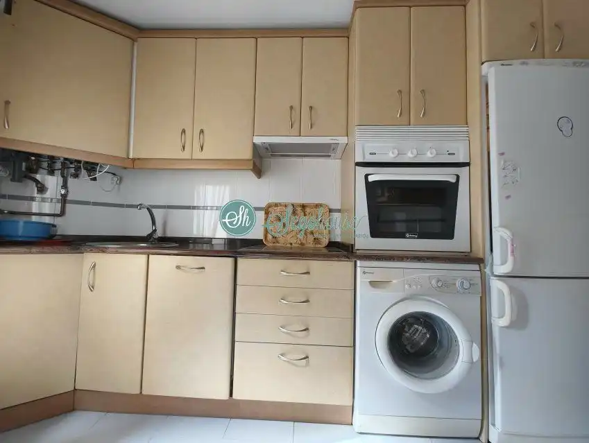 Cocina de Piso de alquiler en Segovia con Calefacción, Parquet y Terraza