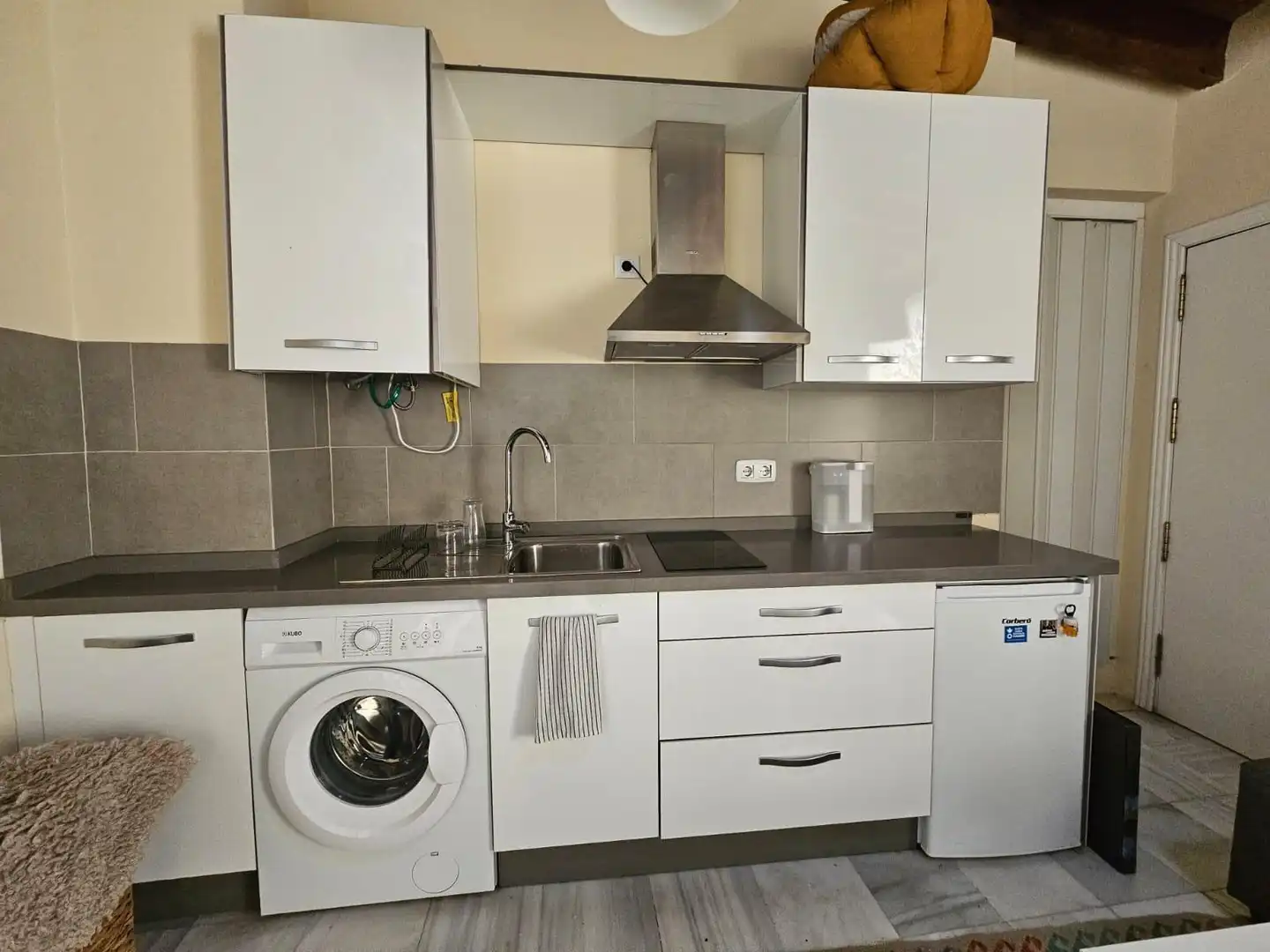 Cocina de Ático de alquiler en Sevilla con Aire acondicionado, Terraza y Amueblado