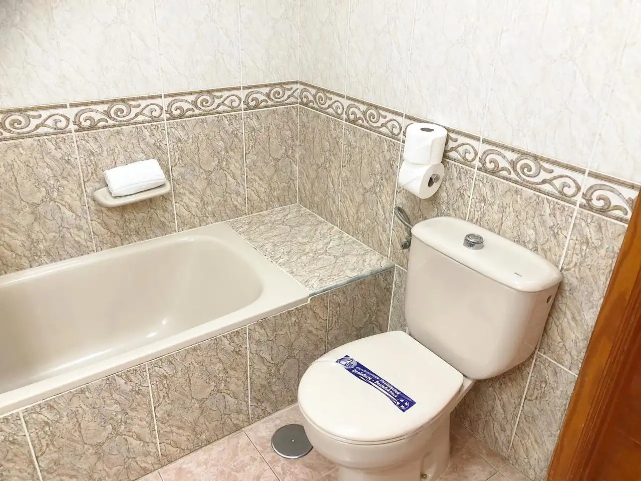 Bathroom of Flat for sale in Adeje  with Terrace and Furnished