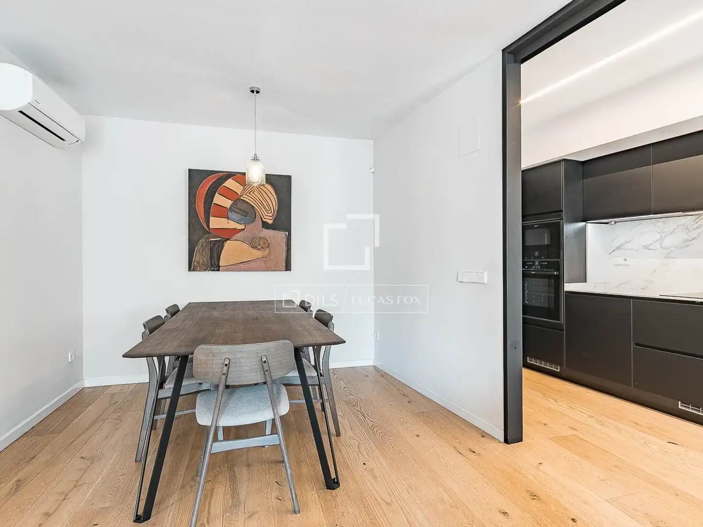 Vista exterior de Piso en venta en Barcelona con Aire acondicionado, Terraza y Balcón