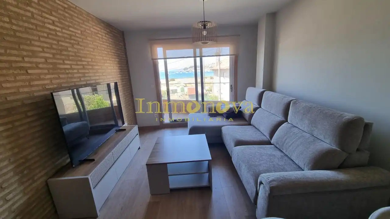Sala de estar de Piso de alquiler en Cangas  con Calefacción, Amueblado y Balcón