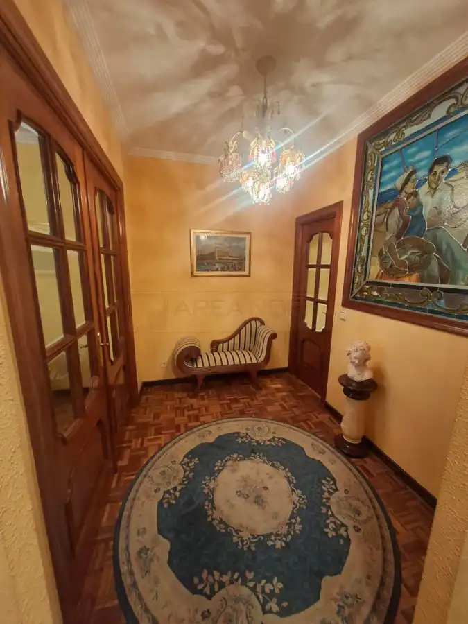 Piso en venta en Vitoria - Gasteiz con Calefacción y Parquet