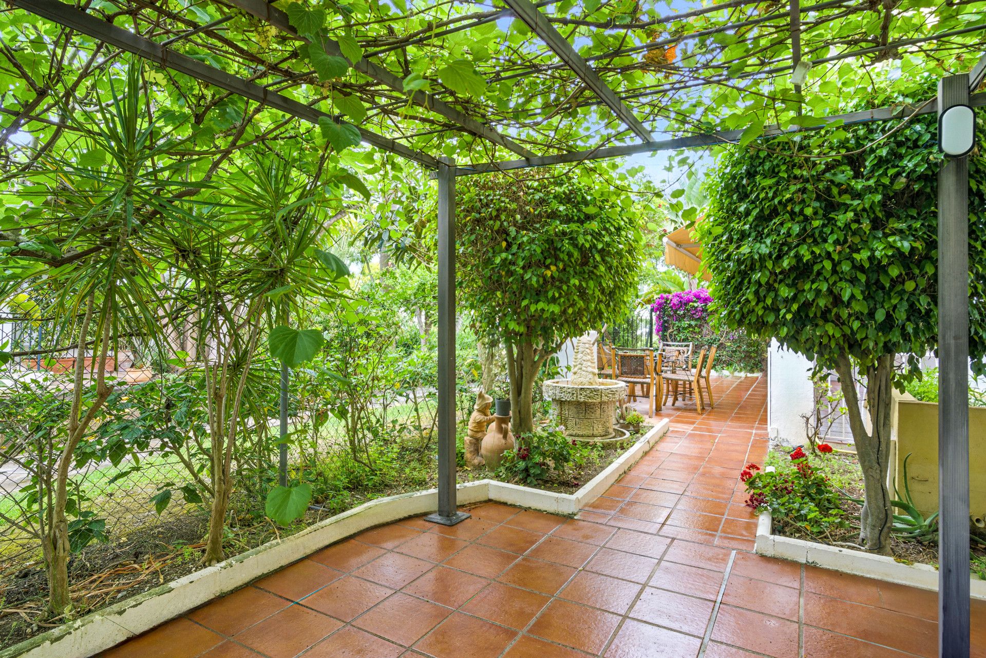 Jardín de Planta baja en venta en Marbella con Aire acondicionado, Terraza y Trastero