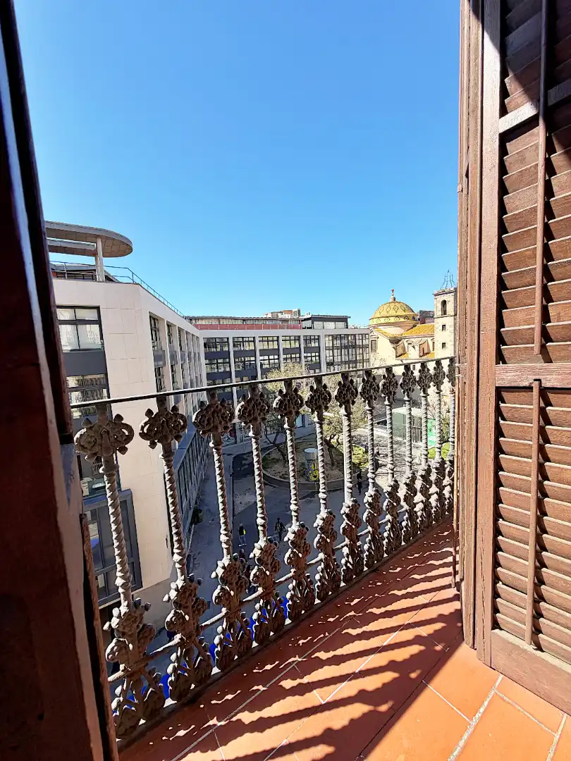 Exterior view of Flat for sale in Barcelona  with Air Conditioner and Balcony