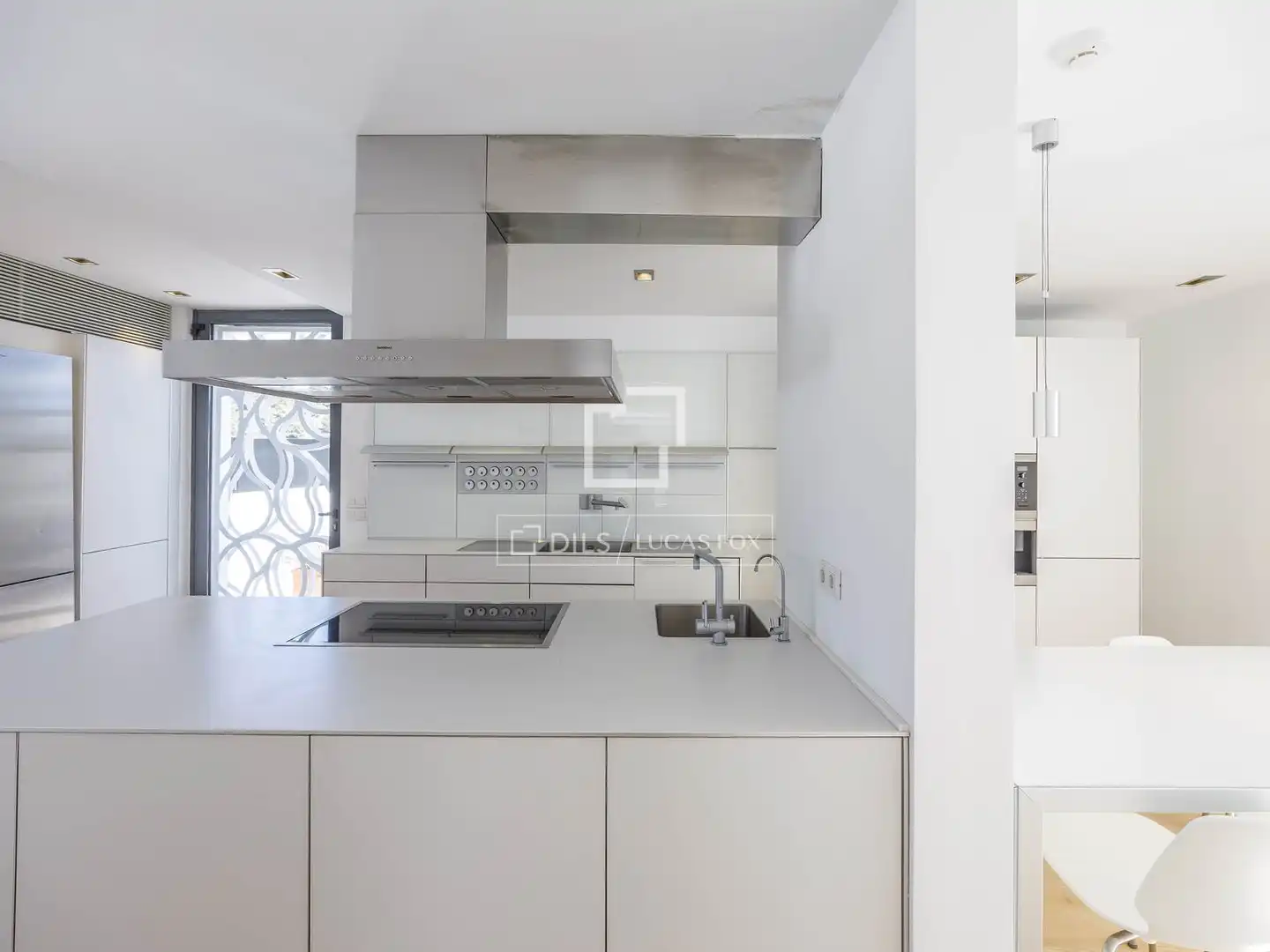 Kitchen of Houses for sale in Sagunto / Sagunt  with Air Conditioner, Parquet flooring and Swimming Pool