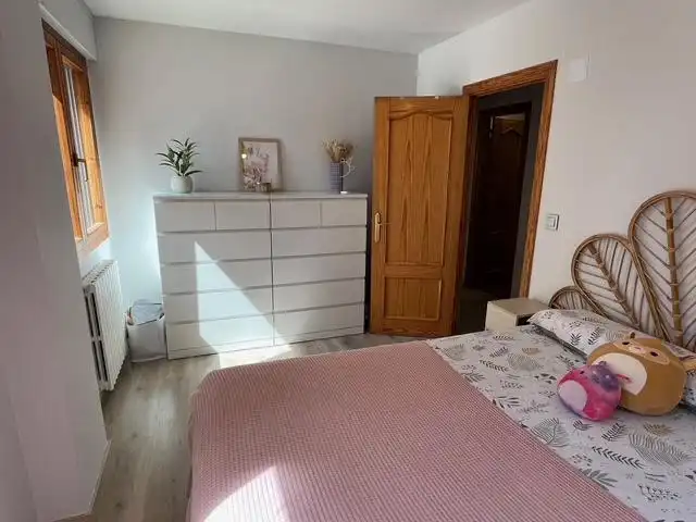Habitación de Piso en venta en Zaragoza con Aire acondicionado, Calefacción y Parquet