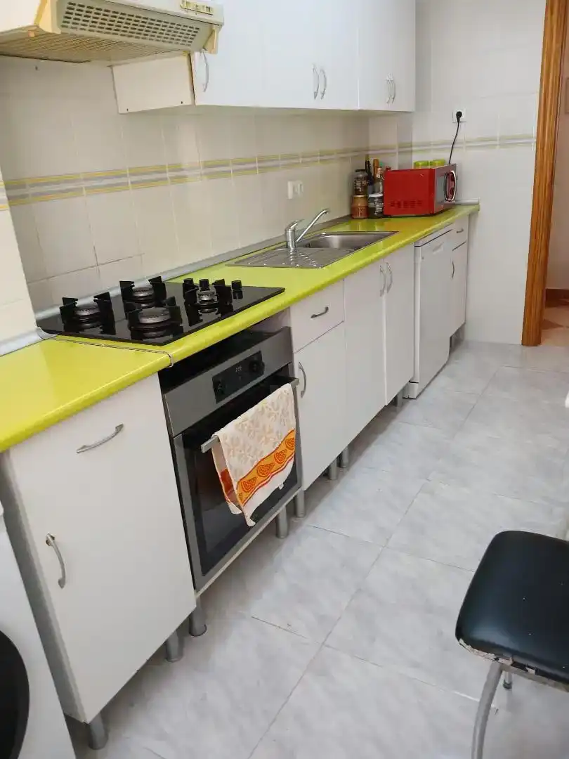 Küche von Wohnung zum Verkauf in Dénia mit Klimaanlage und Balkon