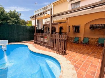Xalet amb piscina en venda a Calle del Escultor Ángel Fernant