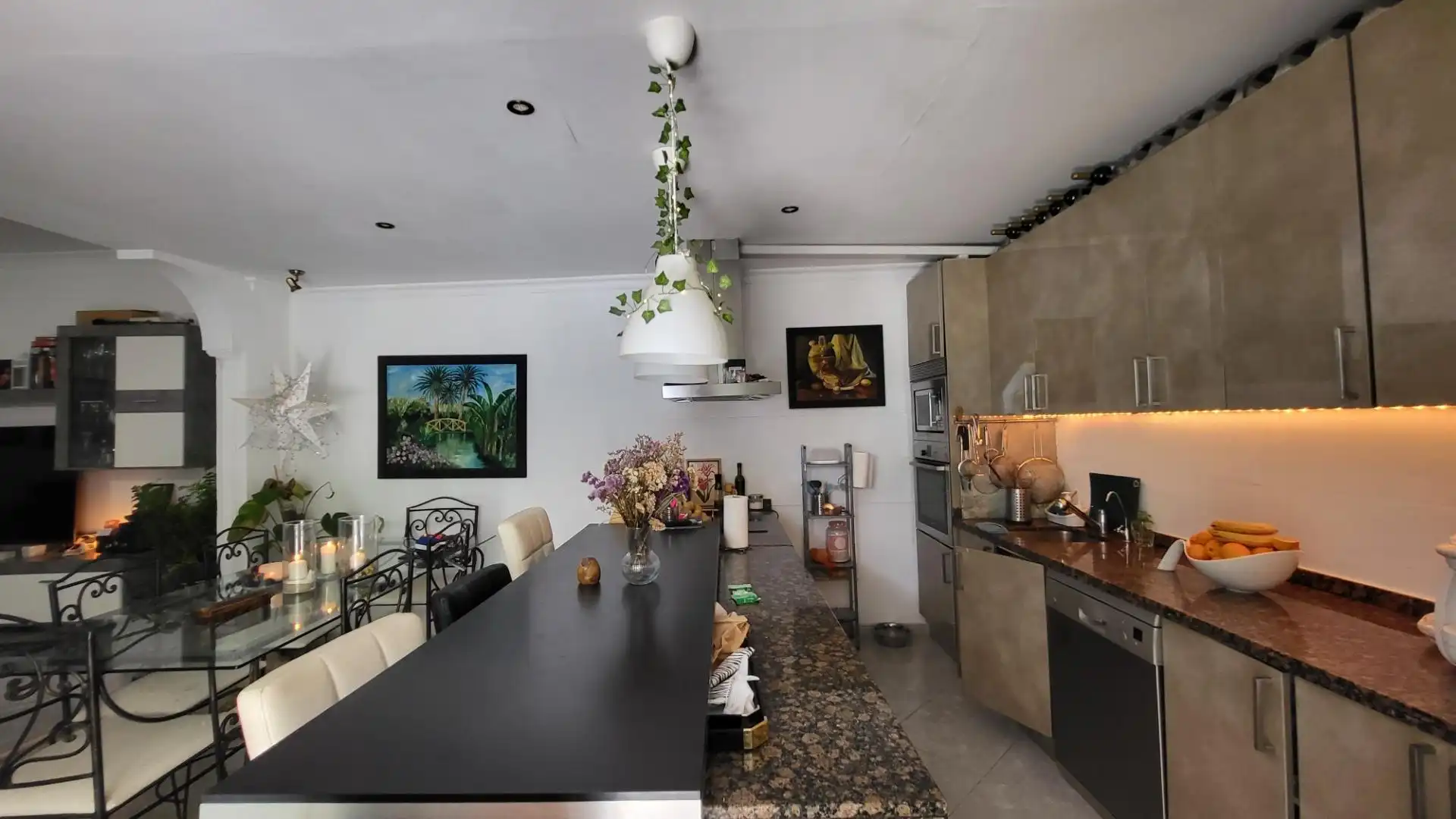 Cocina de Apartamento en venta en Marbella con Aire acondicionado, Calefacción y Trastero