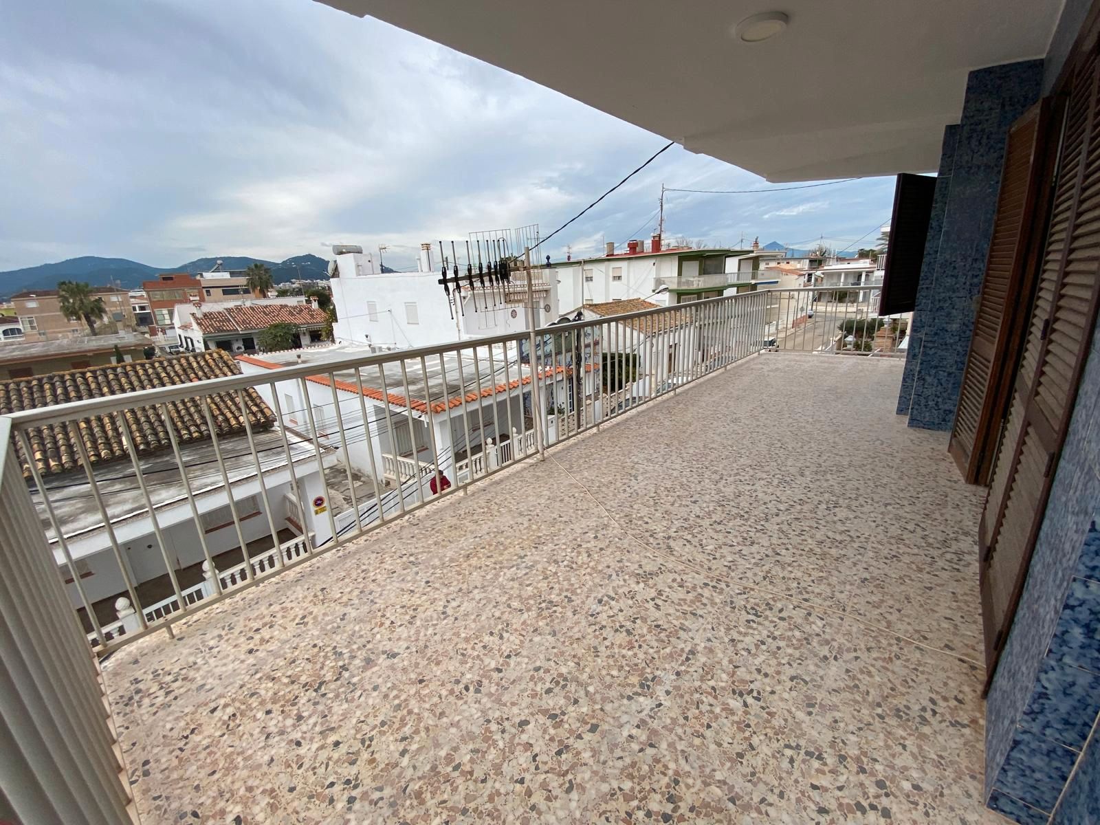 Vista exterior de Apartament en venda en Oliva amb Traster, Moblat i Forn