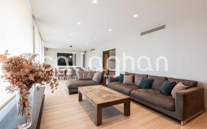 Living room of Flat for sale in  Valencia Capital  with Air Conditioner and Terrace