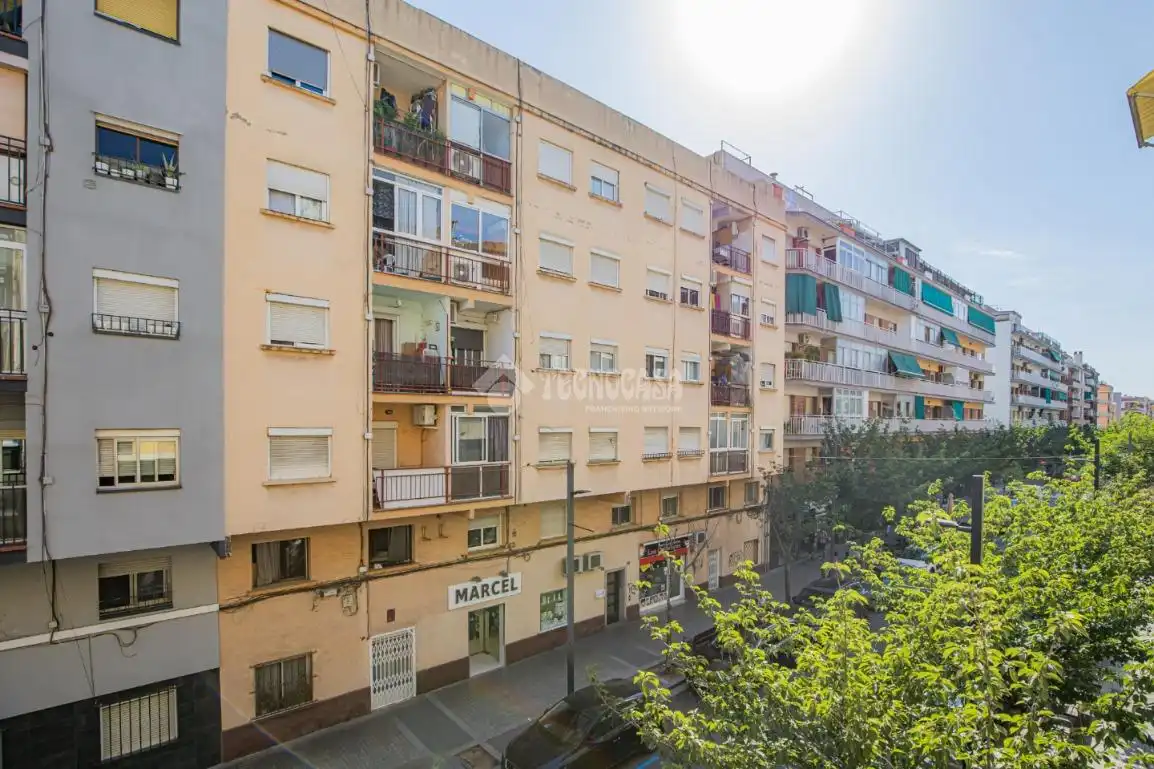Vista exterior de Piso en venta en Ripollet con Aire acondicionado, Calefacción y Balcón