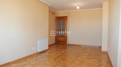 Foto 2 de Pis de lloguer a Mariana Pineda, Numancia, Madrid