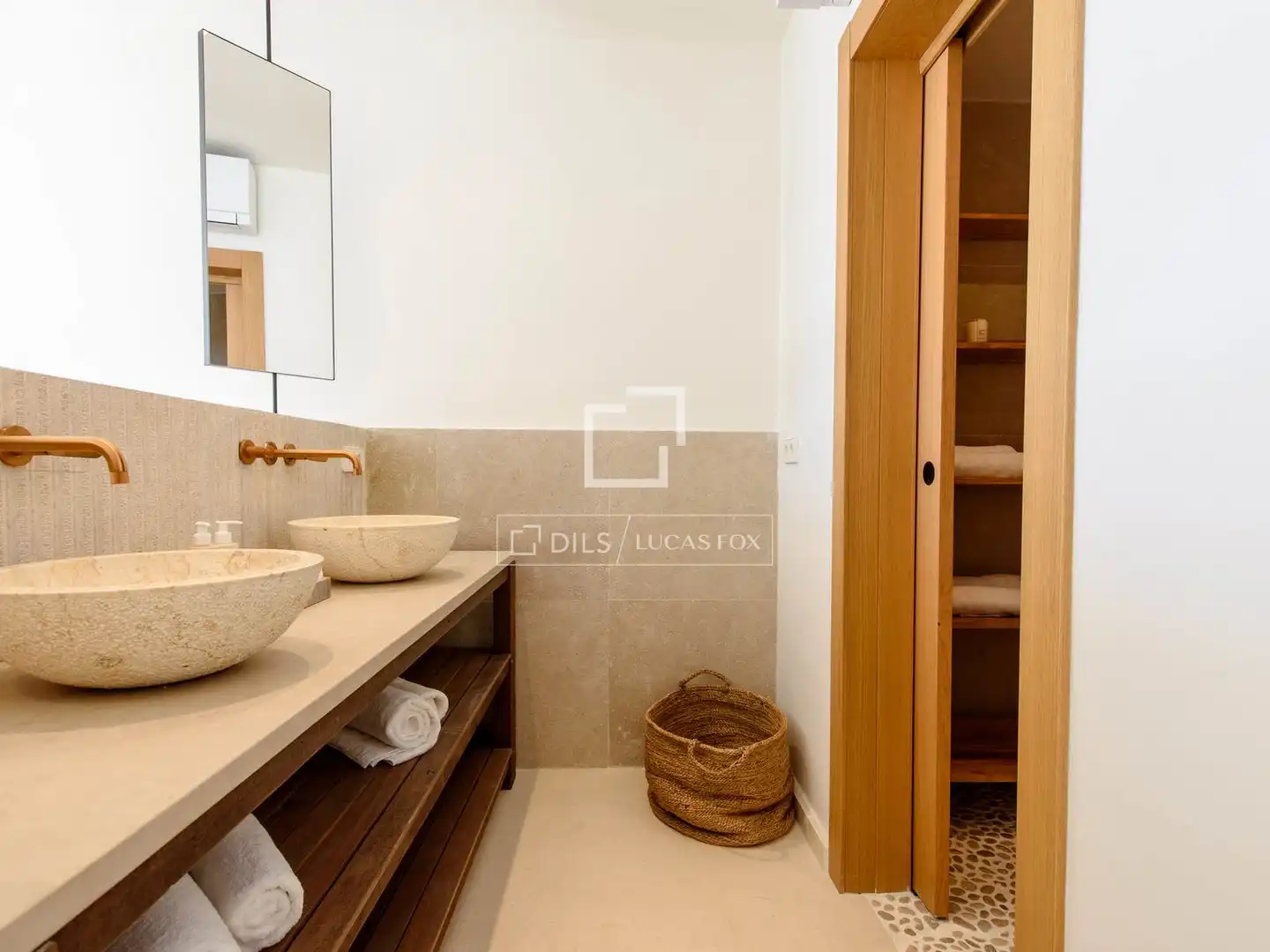 Bathroom of Houses for sale in Santa Eulària des Riu  with Air Conditioner and Swimming Pool