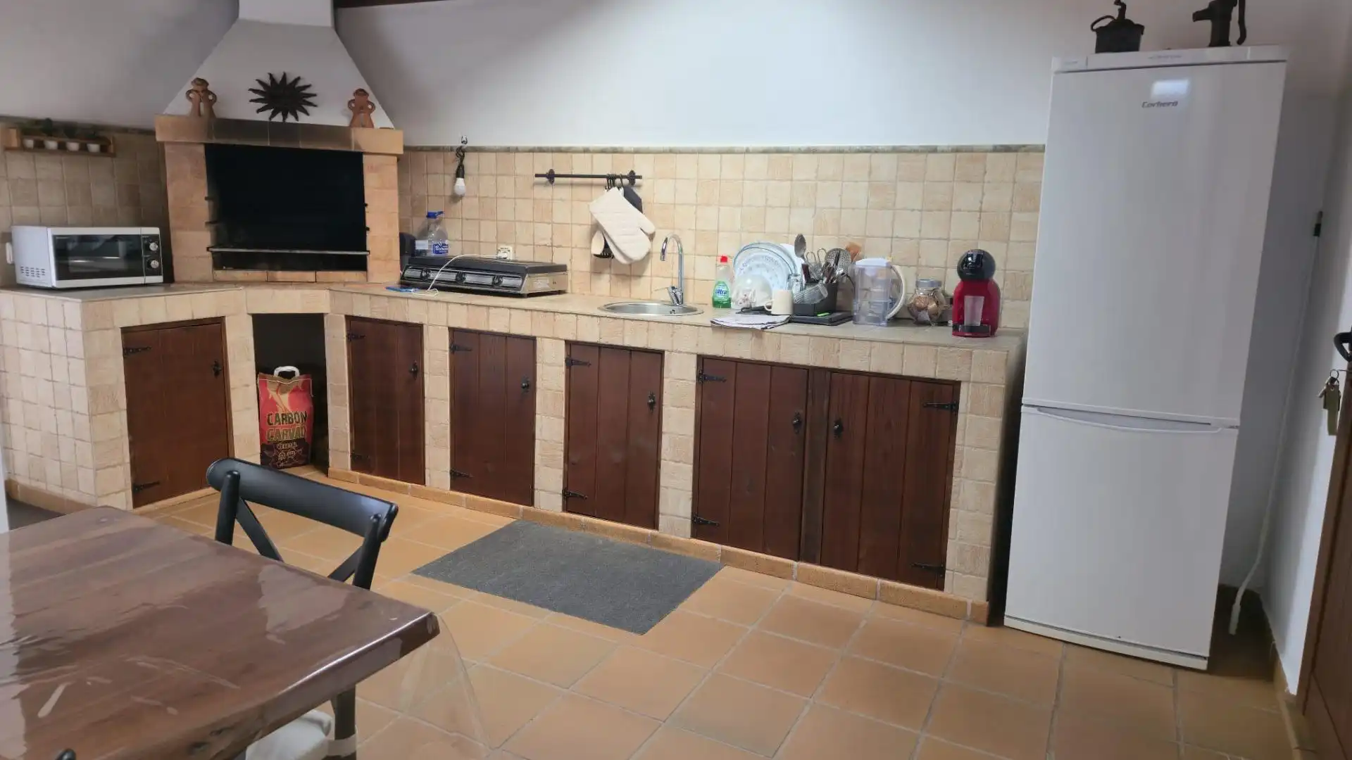 Cuina de Casa o xalet en venda en Tinajo amb Jardí privat, Terrassa i Traster