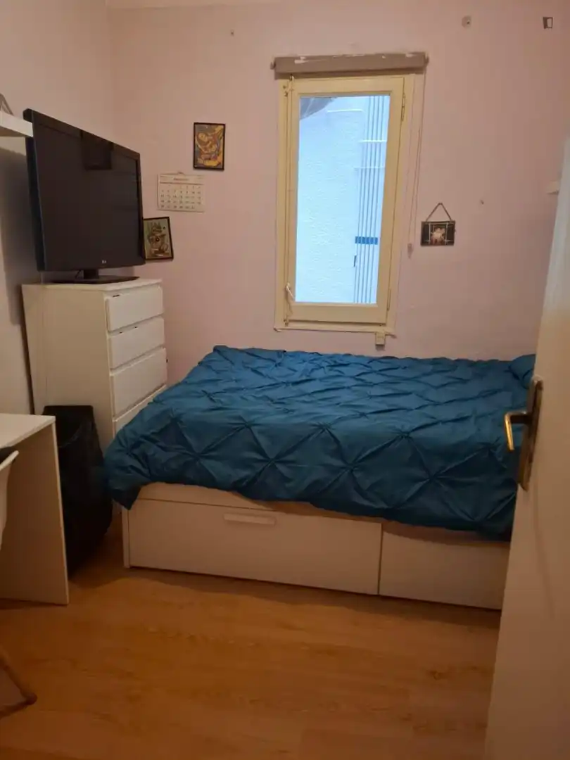 Habitación de Apartamento para compartir en Barcelona con Amueblado, Horno y Lavadora