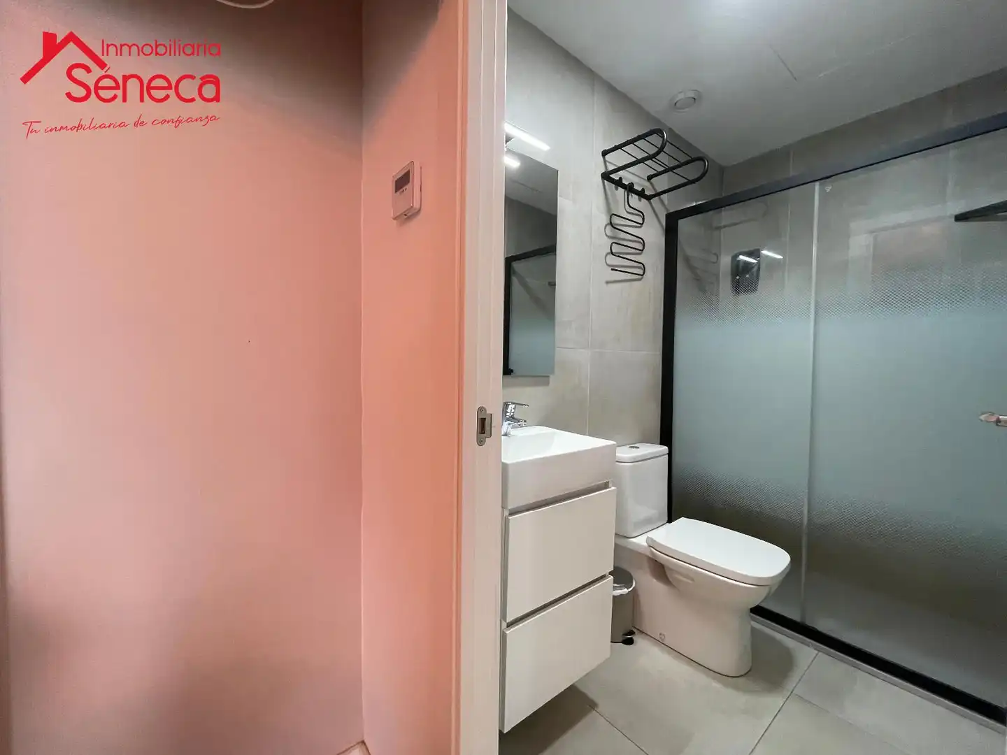 Badezimmer von Wohnung zum Verkauf in Córdoba mit Klimaanlage, Heizung und Schwimmbad