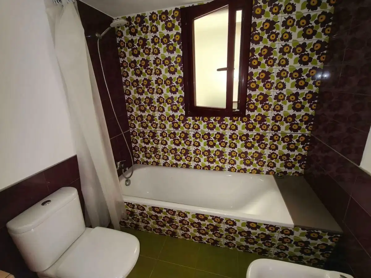Flat with terrace for sale in Zona Hospital, imagen 16