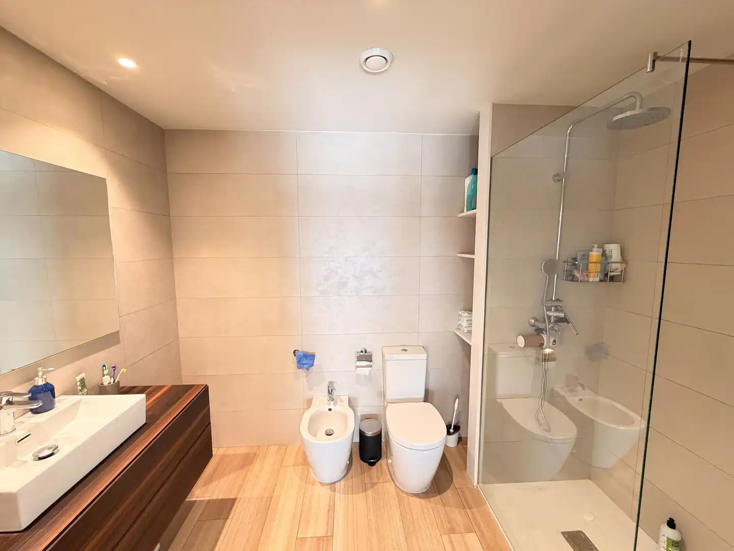 Badezimmer von Wohnung zum Verkauf in Tortosa mit Klimaanlage, Heizung und Privatgarten