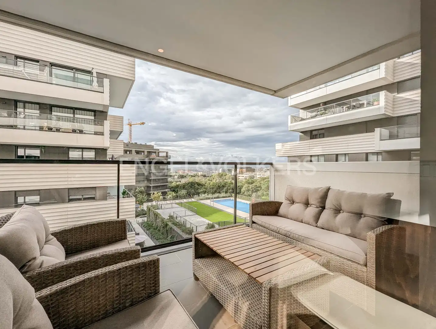 Terrace of Flat for rent in Esplugues de Llobregat  with Air Conditioner, Heating and Parquet flooring