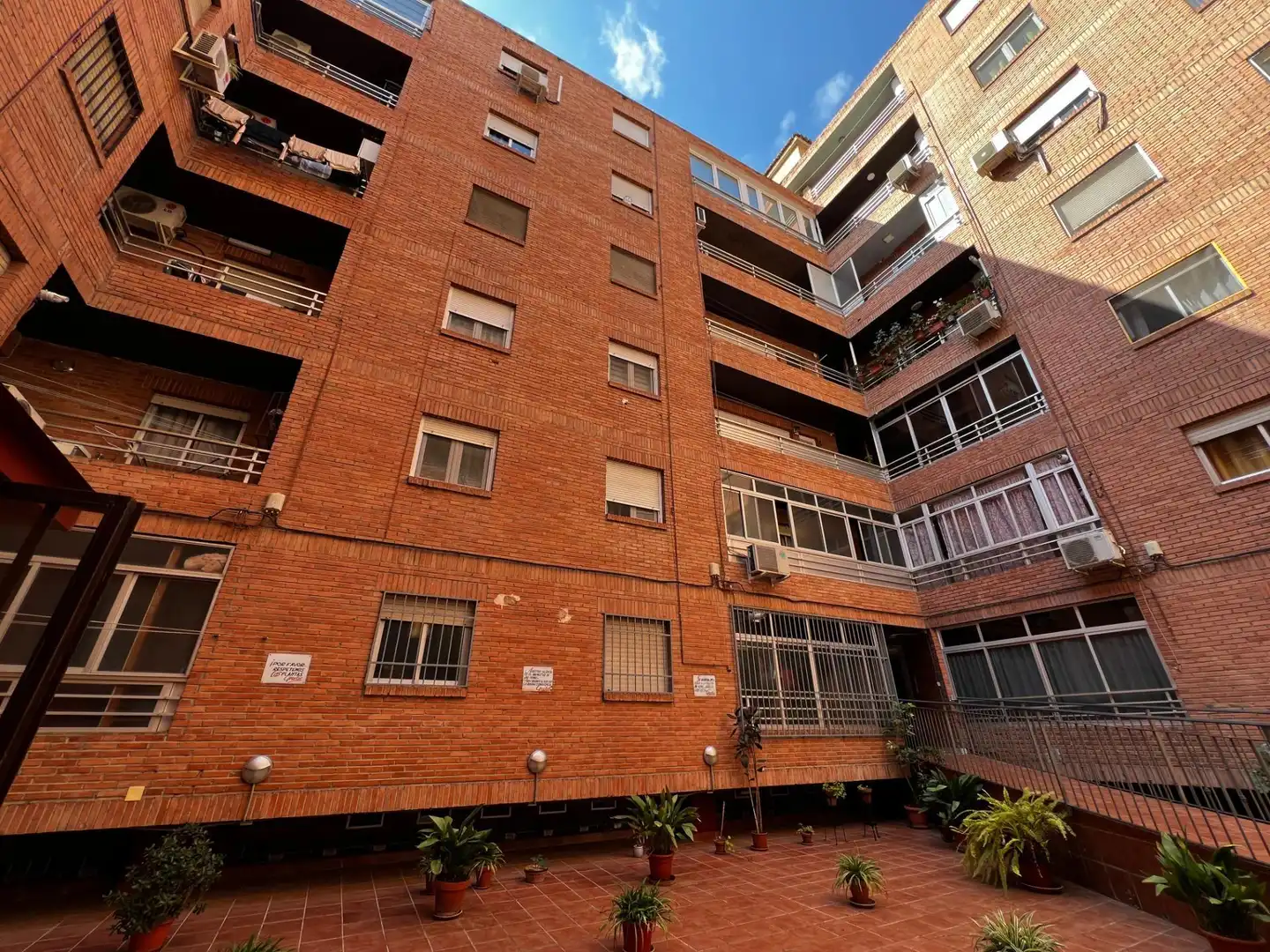 Außenansicht von Wohnung zur Miete in Granada mit Heizung und Möbliert