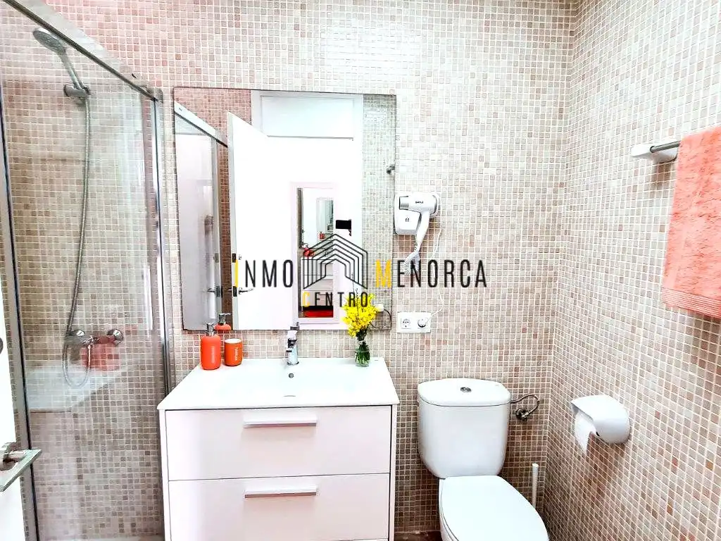 Bany de Apartament en venda en Ciutadella de Menorca amb Aire condicionat, Terrassa i Balcó
