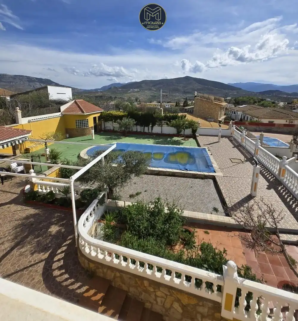 Swimming pool of Houses for sale in  Jaén Capital  with Air Conditioner, Storage room and Swimming Pool