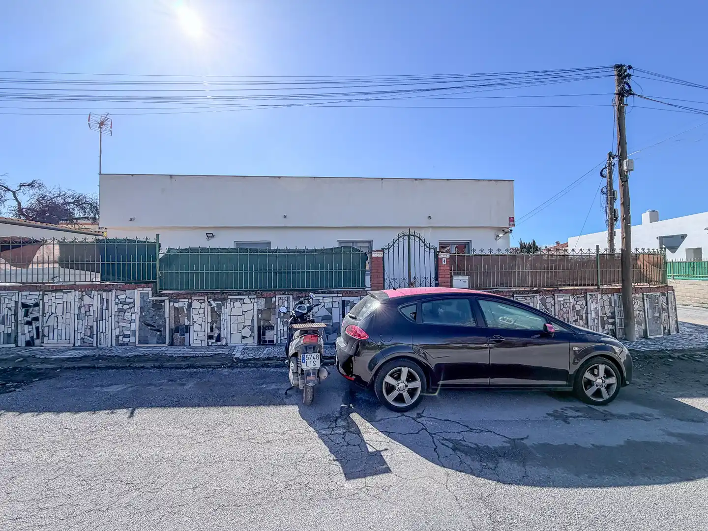 Parking of Houses for sale in Villa de Otura  with Air Conditioner, Heating and Terrace