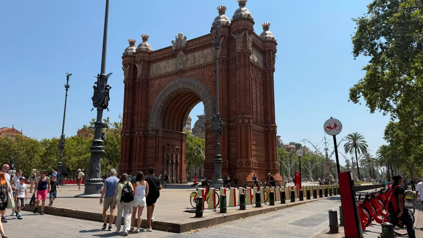 Vista exterior de Piso en venta en Barcelona