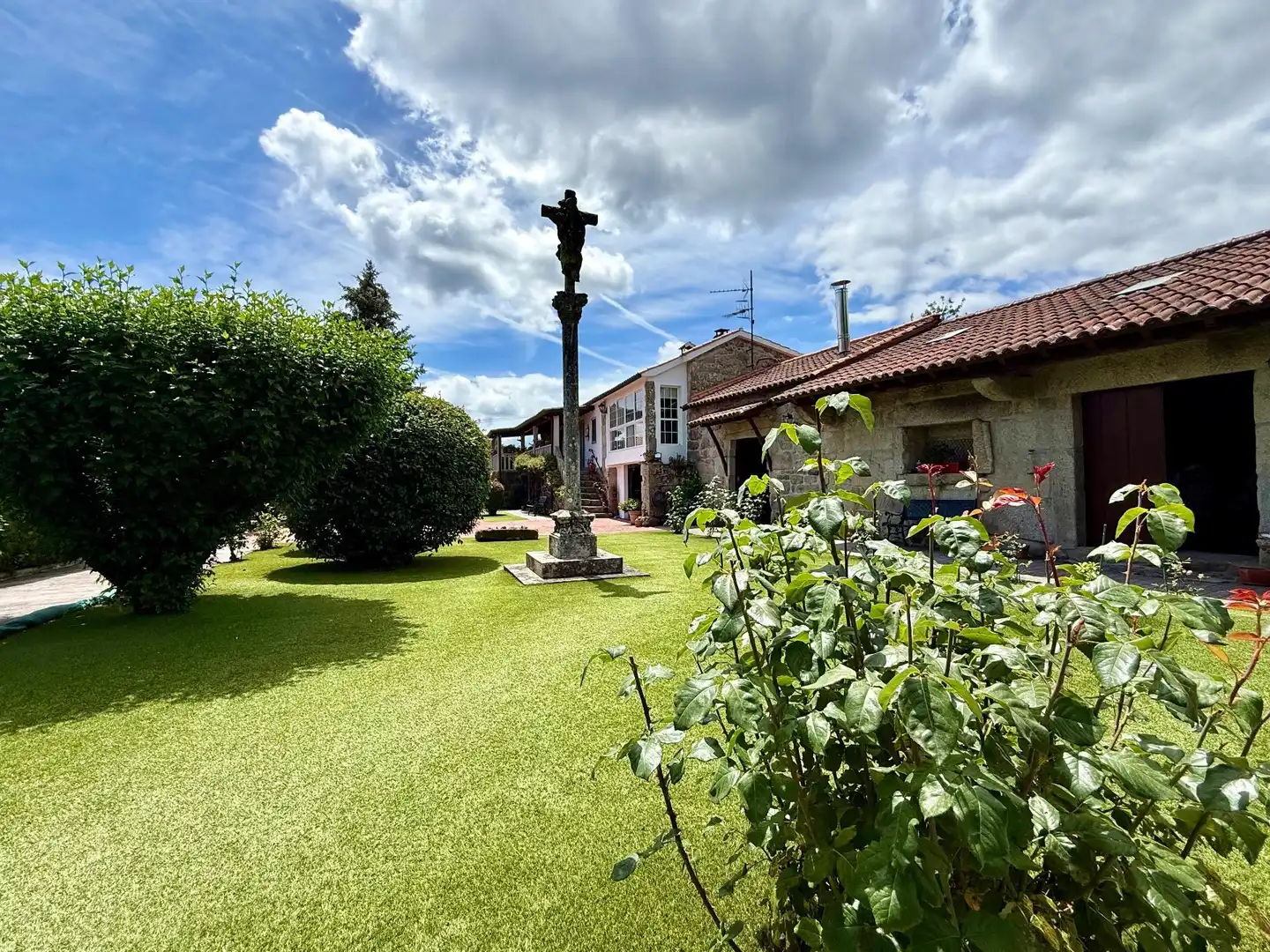 Vista exterior de Casa o chalet en venta en San Amaro con Calefacción, Jardín privado y Parquet