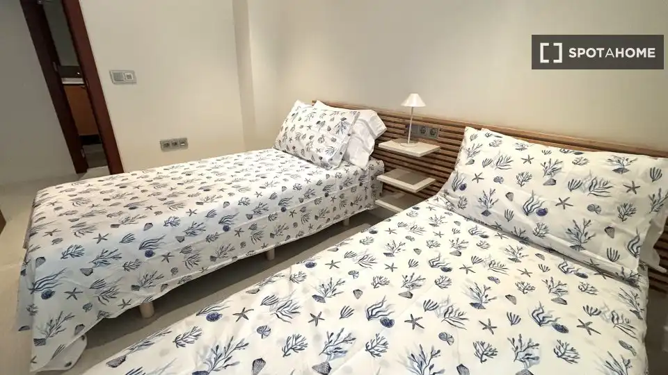 Habitación de Apartamento para compartir en Sitges con Aire acondicionado, Terraza y Amueblado