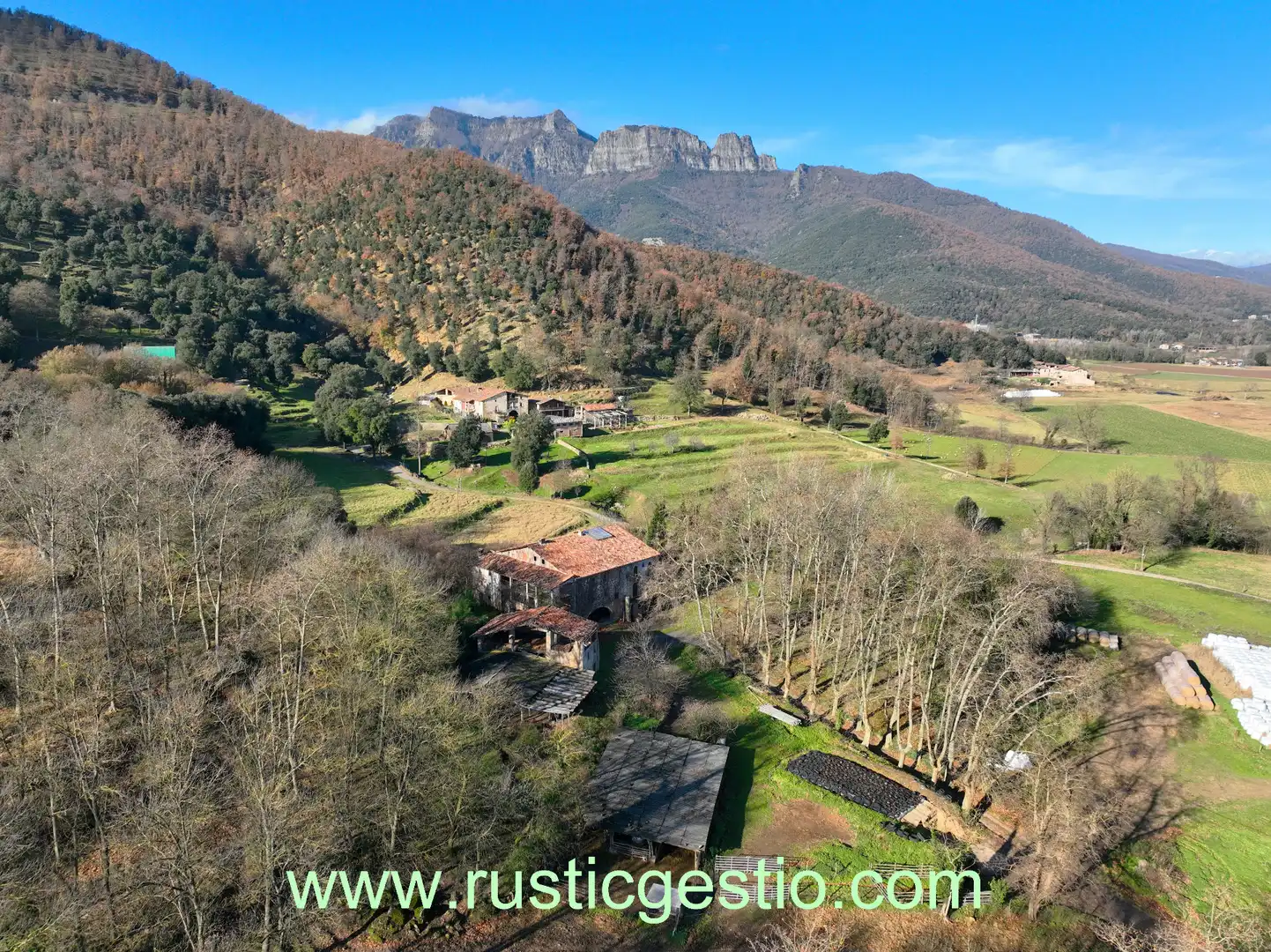 Finca rústica en venda a La Vall d'en Bas