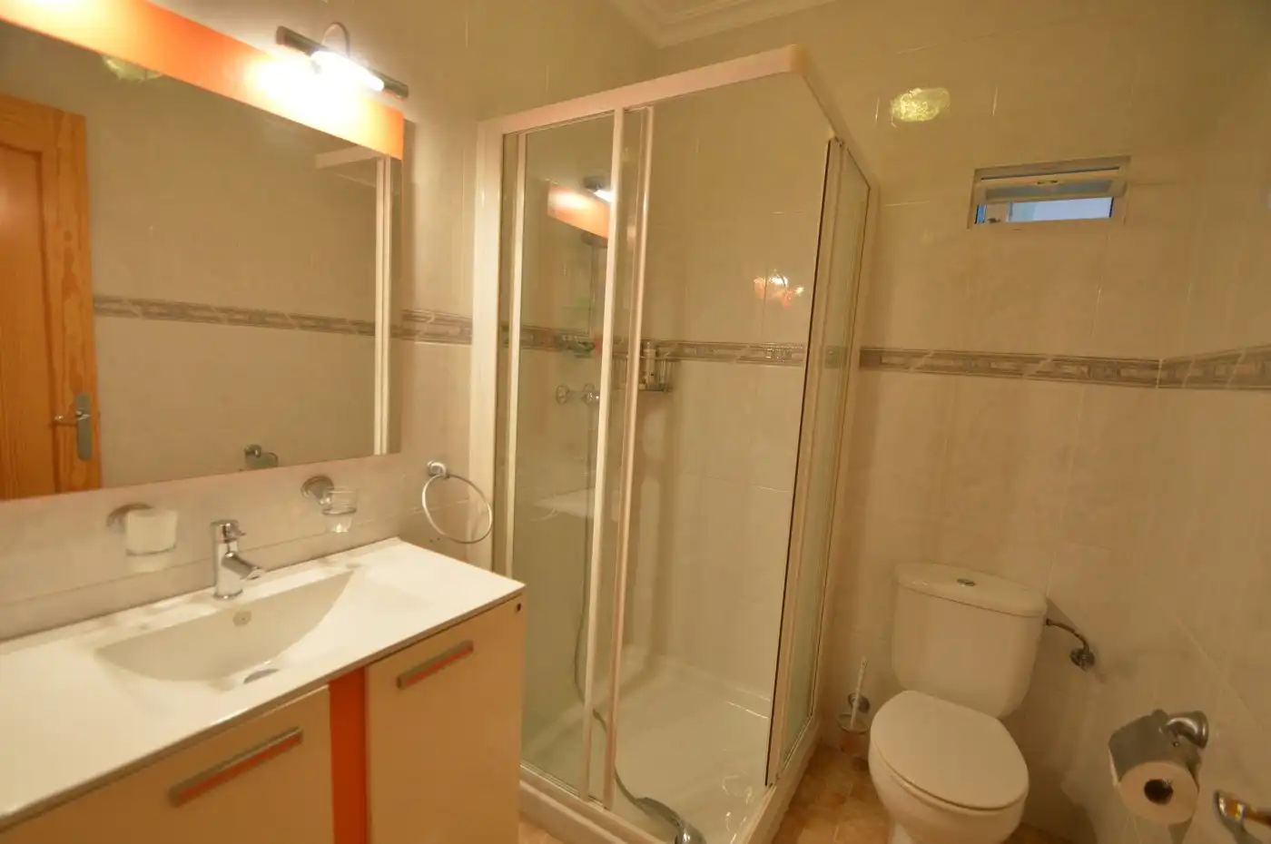 Bany de Casa o xalet en venda en Vinaròs amb Jardí privat, Terrassa i Piscina