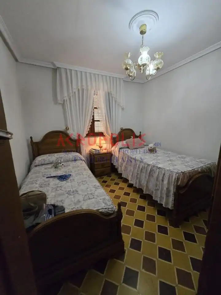 Dormitori de Casa o xalet en venda en La Torre del Valle amb Calefacció