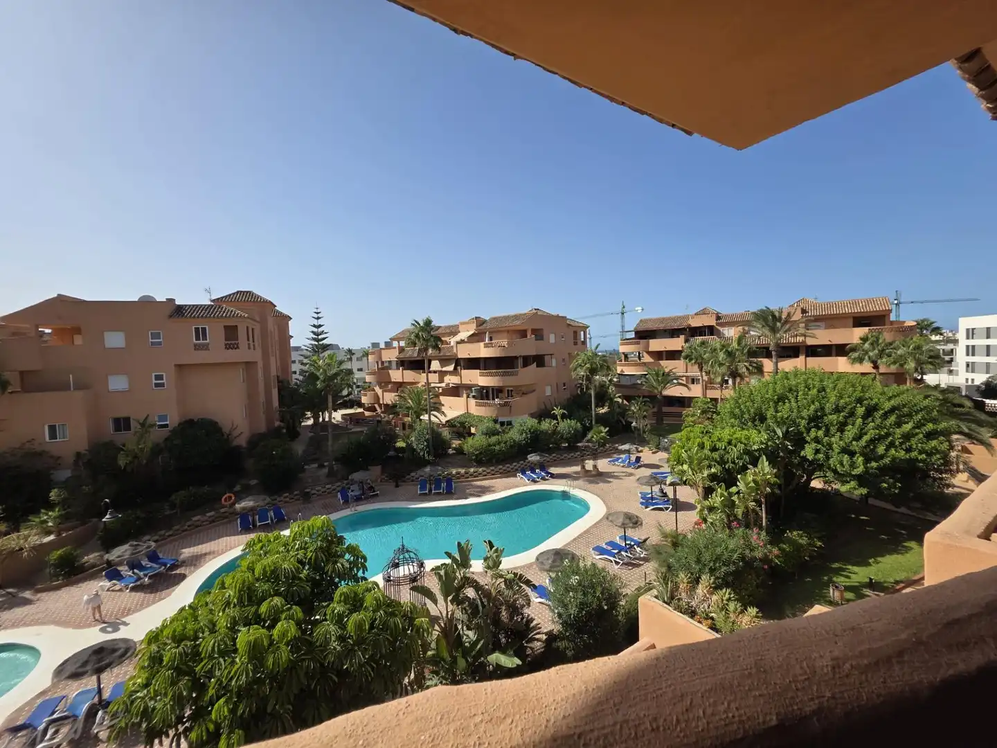 Außenansicht von Wohnungen zur Miete in El Ejido mit Terrasse, Möbliert und Gemeinschaftspool