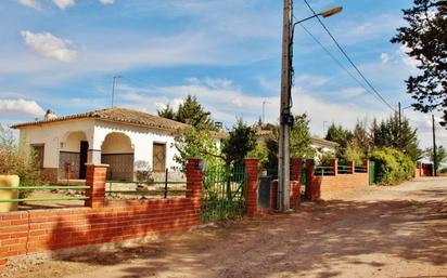 Vista exterior de Finca rústica en venda en Villafranca de los Caballeros amb Jardí privat i Terrassa
