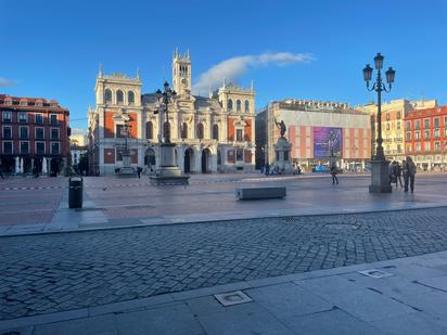 Exterior view of Flat for sale in Valladolid Capital  with Air Conditioner and Terrace