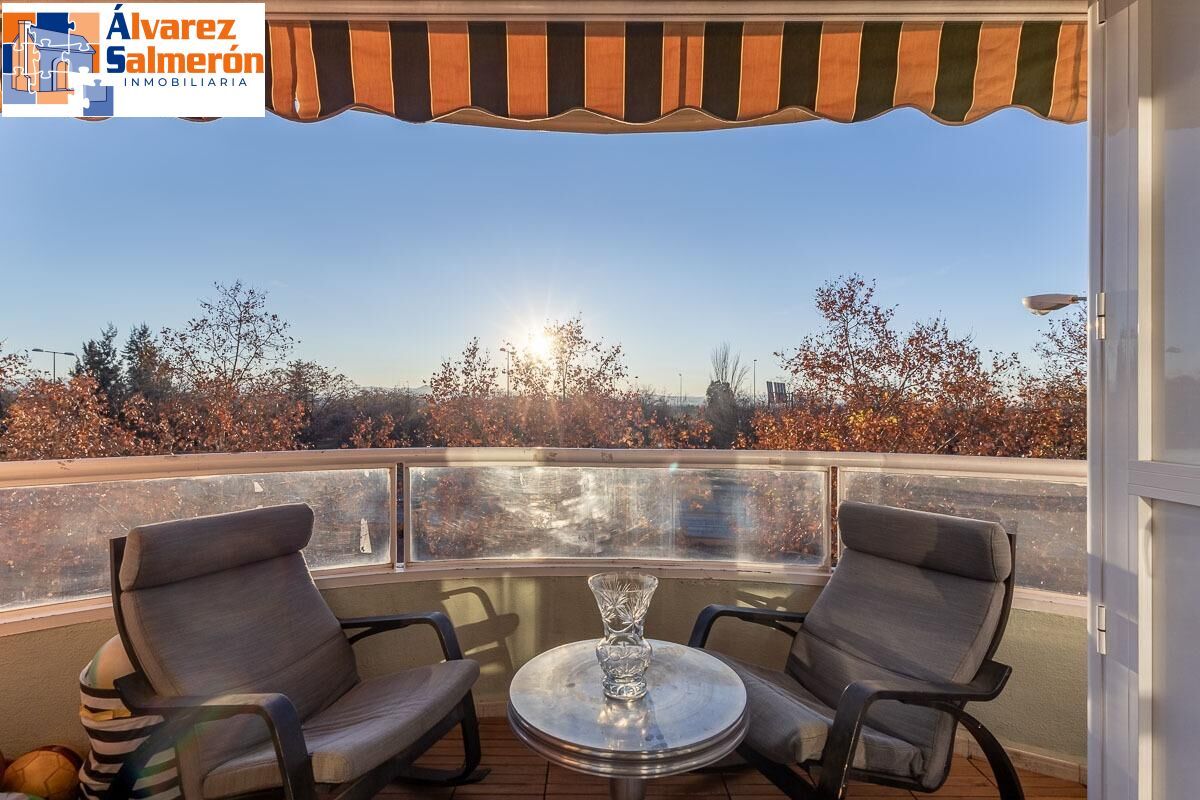 Terrassa de Pis de lloguer en  Granada Capital amb Aire condicionat, Jardí privat i Terrassa