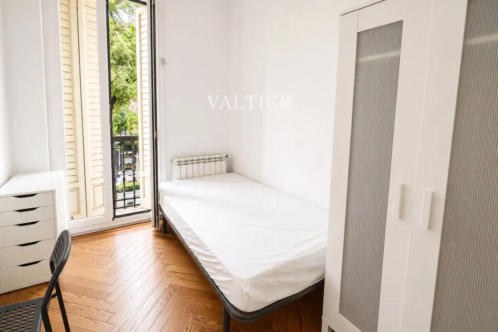 Habitación de Piso de alquiler en Madrid con Amueblado
