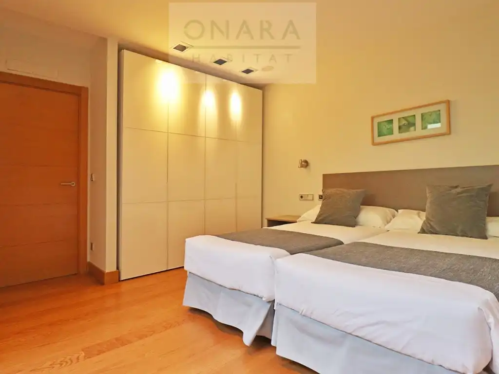 Bedroom of Duplexes for sale in Hondarribia